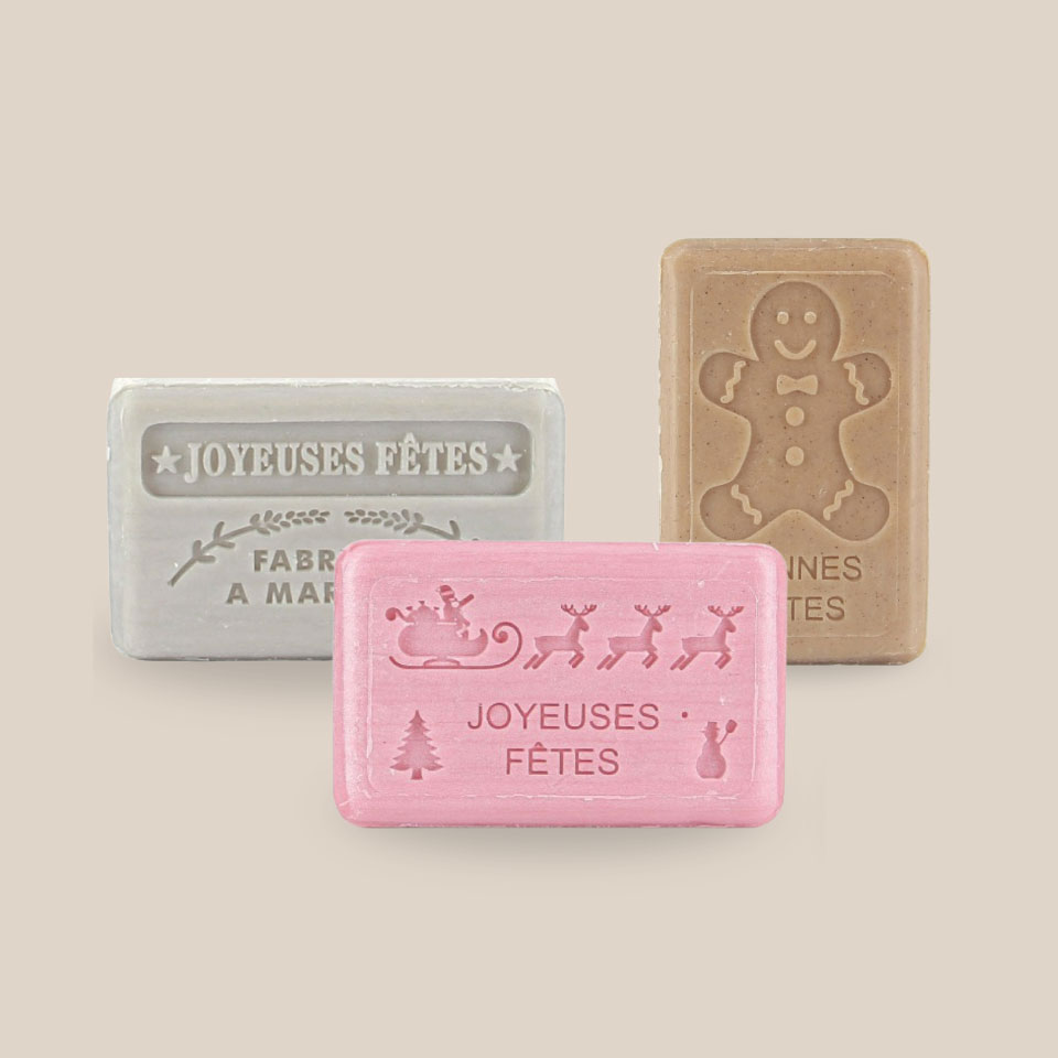 Photo produits : Les trois savonnettes marseillaises au beurre de karité bio, spécial pour les fêtes (Noel)