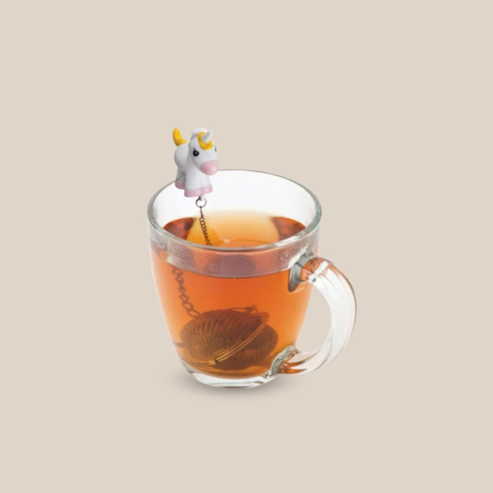Unicorn infuser that brews tea in a cup