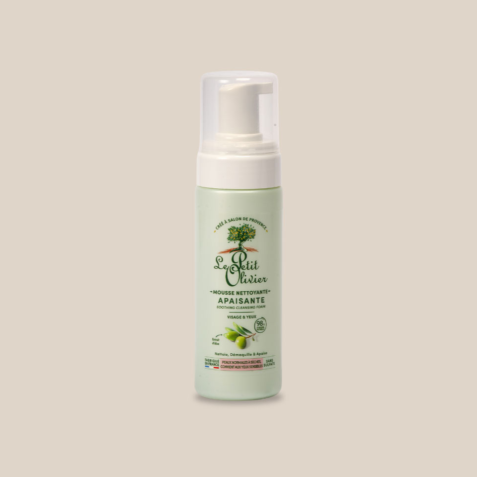 Produit : Mousse nettoyante apaisante à l'extrait d'olive Le Petit Olivier